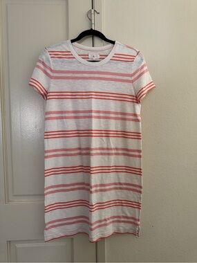 Lou & Grey Striped Short Sleeve T-Shirt Dress in White with Pink & Coral Stripes